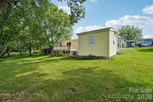 303 Meadowbrook Ct, Hendersonville, NC 28792 - Photo 32