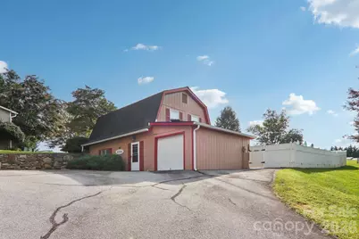 303 Meadowbrook Court, Hendersonville, NC 28792 - Photo 38