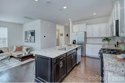 9257 Glenburn Lane, Charlotte, NC 28278 - Photo 6