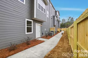 8935 Sharonbrook Dr, Charlotte, NC 28210 - Photo 34