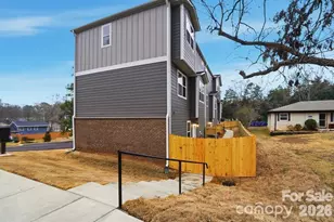 8935 Sharonbrook Dr, Charlotte, NC 28210 - Photo 38