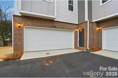 8935 Sharonbrook Drive, Charlotte, NC 28210 - Photo 2