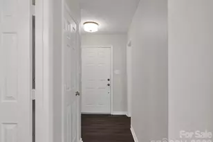 10922 Winterbourne Ct, Charlotte, NC 28277 - Photo 2