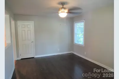 208 Crescent Court, Lincolnton, NC 28092 - Photo 4