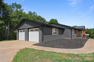 1411 W V Thompson Rd, Rutherfordton, NC 28139 - Photo 4