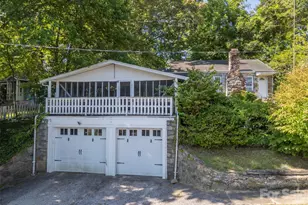 720 Sylvan Blvd, Hendersonville, NC 28791 - Photo 6
