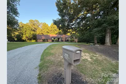 809 Spring Street, Cherryville, NC 28021 - Photo 2