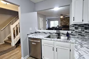 8291 Golf Ridge Dr, Charlotte, NC 28277 - Photo 10