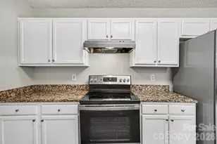 10346 Cannarti Dr, Charlotte, NC 28273 - Photo 6