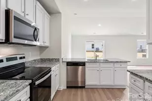 1637 Nia Rd, Charlotte, NC 28215 - Photo 6