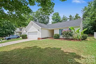 108 Briarwood Ln, Mount Holly, NC 28120 - Photo 2