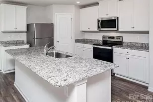 1737 Nia Rd, Charlotte, NC 28215 - Photo 2