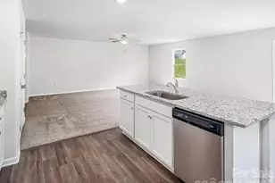 1737 Nia Rd, Charlotte, NC 28215 - Photo 4