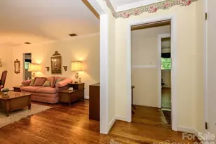 3712 Brookwood Rd, Charlotte, NC 28215 - Photo 4
