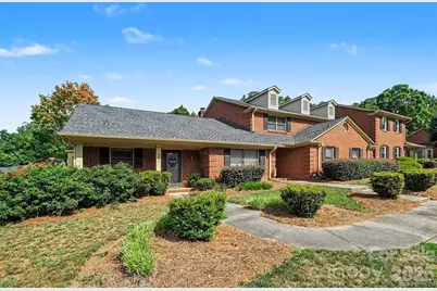 8427 Coulwood Oak Lane, Charlotte, NC 28214 - Photo 2