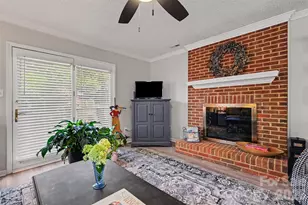 8427 Coulwood Oak Ln, Charlotte, NC 28214 - Photo 6
