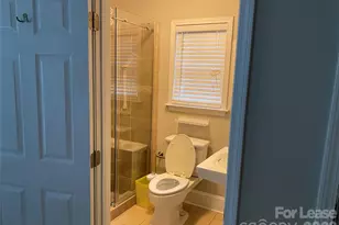 1323 Carolyn Dr, Charlotte, NC 28205 - Photo 16