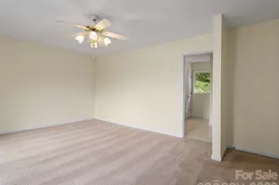 415 Knollwood Dr, Waynesville, NC 28786 - Photo 18