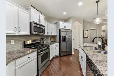 4415 Parkgate Drive, Matthews, NC 28105 - Photo 14