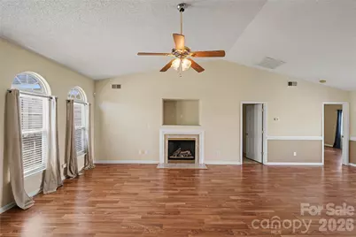 10439 Green Hedge Avenue, Charlotte, NC 28269 - Photo 2