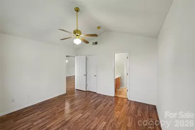 10439 Green Hedge Avenue, Charlotte, NC 28269 - Photo 4