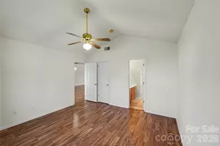 10439 Green Hedge Ave, Charlotte, NC 28269 - Photo 4