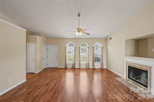 10439 Green Hedge Ave, Charlotte, NC 28269 - Photo 10