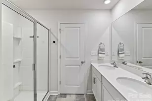 724 Larmore Ave, Charlotte, NC 28216 - Photo 26