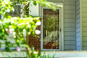 109 Forest Hill Dr, Asheville, NC 28803 - Photo 2