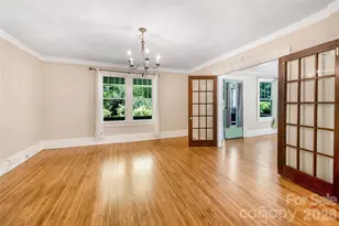 109 Forest Hill Dr, Asheville, NC 28803 - Photo 6