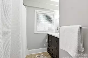 4318 Ruskin Dr, Charlotte, NC 28209 - Photo 14
