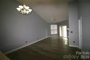 797 Peninsula Dr, Davidson, NC 28036 - Photo 2