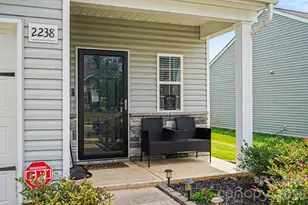2238 Lanza Dr, Charlotte, NC 28215 - Photo 2