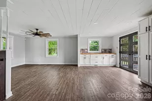 2310 24th Ave NE, Hickory, NC 28601 - Photo 12