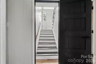2310 24th Ave NE, Hickory, NC 28601 - Photo 6