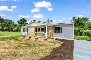 115 Maplewood Knoll Dr, Flat Rock, NC 28726 - Photo 2