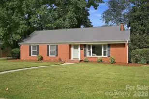 4712 Fairheath Rd, Charlotte, NC 28210 - Photo 2
