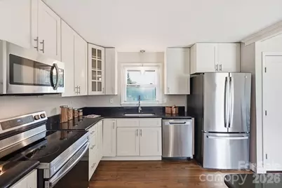 4712 Fairheath Road, Charlotte, NC 28210 - Photo 10