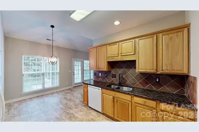 8321 Suttonview Drive, Charlotte, NC 28269 - Photo 10