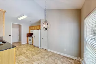 8321 Suttonview Dr, Charlotte, NC 28269 - Photo 14