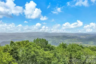 000 Crown Point Road #17, West Jefferson, NC 28694 - Photo 14