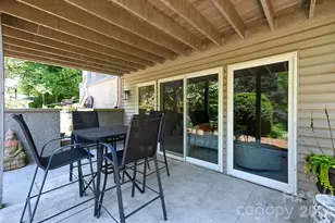 77 Carriage W Dr, Hendersonville, NC 28791 - Photo 38