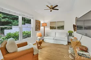 77 Carriage W Dr, Hendersonville, NC 28791 - Photo 24