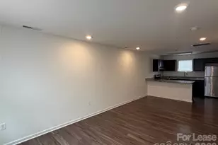 2021 Oakdale Rd, Charlotte, NC 28216 - Photo 2