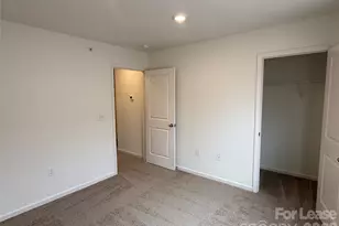 2021 Oakdale Rd, Charlotte, NC 28216 - Photo 10