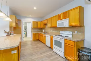 15027 Beatties Ford Rd, Huntersville, NC 28078 - Photo 32