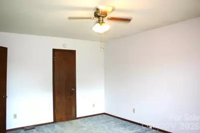 1647 Woodridge Circle, Hickory, NC 28602 - Photo 18