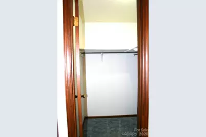 1647 Woodridge Circle, Hickory, NC 28602 - Photo 22