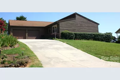 1647 Woodridge Circle, Hickory, NC 28602 - Photo 1