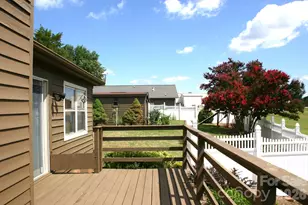 1647 Woodridge Cir, Hickory, NC 28602 - Photo 38